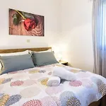 Louros House Apartamento *