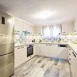 Louros House Apartamento *