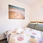 Louros House Apartamento *