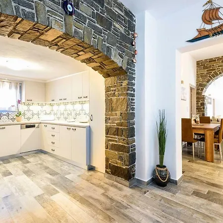 Louros House Mármara