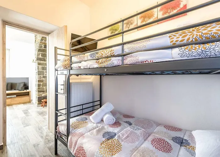 Apartman Louros House *