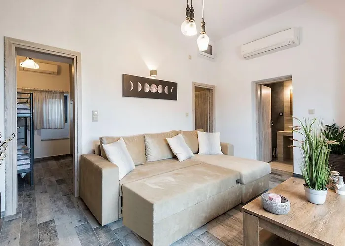 Апартаменты Louros House